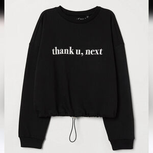 H&M DIVIDED Ariana Grande 7 Rings Tour 2019 Thank U Next Black Sweater Sz Small